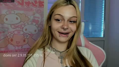 Snapshot of melonipinkbb chatting on 05-13-26, 08:55 MELONI online show from 05-13-26, 08:55