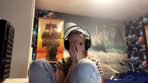 Hi Im Aria 18 years old online show from 11-01-25, 02:30