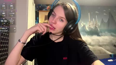 Hi Im Aria 18 years old online show from 03-24-26, 01:05