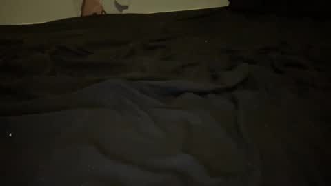 Snapshot of melt13 chatting on 11-13-25, 04:11 melt13 online show from 11-13-25, 04:11