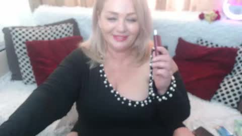 Snapshot of melyssamilfxxx chatting on 03-04-25, 08:13 melyssamilfxxx online show from 03-04-25, 08:13