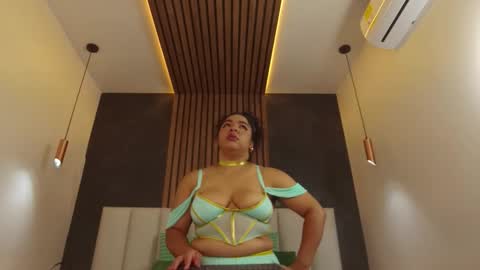  Memphis Williams  online show from 12-05-25, 01:42