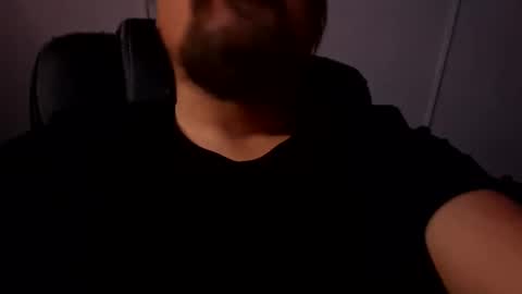 Snapshot of men10_12_1983 chatting on 11-28-25, 11:13 men10_12_1983 online show from 11-28-25, 11:13