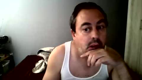 Snapshot of men_thin chatting on 10-26-25, 03:51 Travieso online show from 10-26-25, 03:51