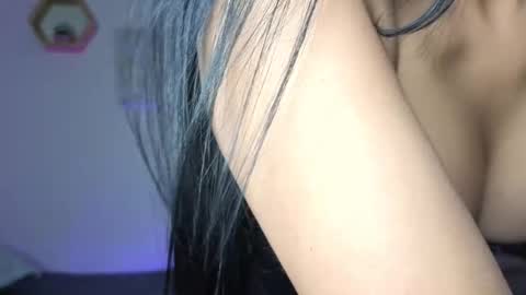 Snapshot of mencia_sharmaa chatting on 10-29-25, 02:36 Menca of your love online show from 10-29-25, 02:36