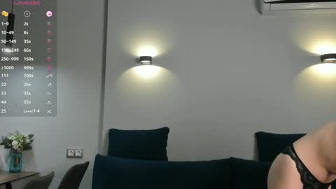 Snapshot of mendaciouss chatting on 12-10-24, 05:22 Hello My name is Lily online show from 12-10-24, 05:22