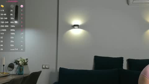 Snapshot of mendaciouss chatting on 12-20-24, 02:16 Hello My name is Lily online show from 12-20-24, 02:16