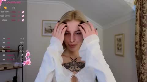 Snapshot of meni_stable chatting on 01-08-26, 11:12 Sofia online show from 01-08-26, 11:12