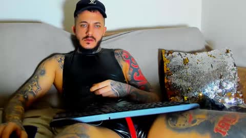 Snapshot of mentoxxl chatting on 01-15-25, 04:32 Fallow my ONLYFANS for xxx daily online show from 01-15-25, 04:32