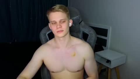 Mickey online show from 03-26-26, 03:06