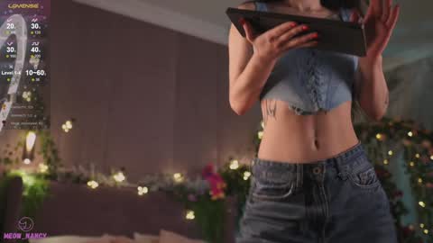 Snapshot of meow_nancy chatting on 01-03-25, 08:21 Heeyyooo Im Nans Subscribe to me I will be glad online show from 01-03-25, 08:21