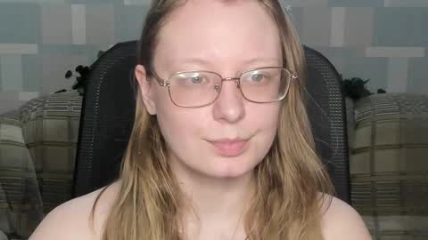 Snapshot of meowcr chatting on 03-21-26, 03:15 meowcr online show from 03-21-26, 03:15