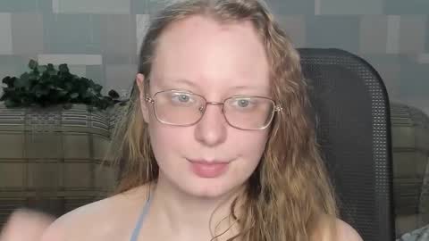 Snapshot of meowcr chatting on 03-26-26, 03:06 meowcr online show from 03-26-26, 03:06