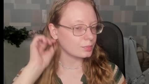 Snapshot of meowcr chatting on 04-09-26, 10:37 meowcr online show from 04-09-26, 10:37