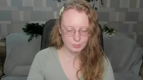 Snapshot of meowcr chatting on 04-25-26, 04:15 meowcr online show from 04-25-26, 04:15