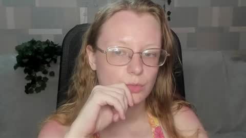 Snapshot of meowcr chatting on 05-26-26, 02:57 meowcr online show from 05-26-26, 02:57