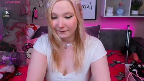 MeowkaKitty online show from 01-21-25, 01:08