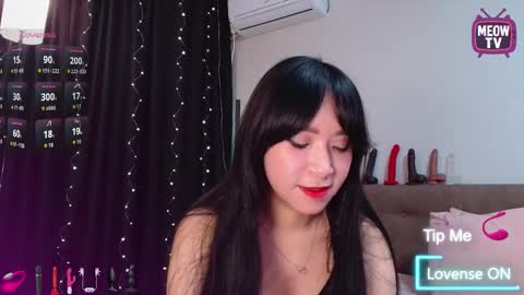 Snapshot of meowkami chatting on 10-01-25, 12:38 meowkami online show from 10-01-25, 12:38
