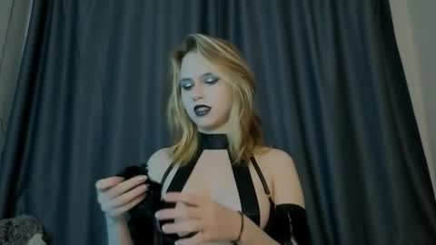 Snapshot of meowmysta chatting on 09-11-25, 08:53 mysta at ur service online show from 09-11-25, 08:53