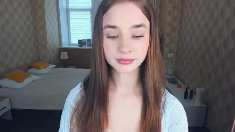 Snapshot of meoww_meows chatting on 10-24-25, 08:22 Julie online show from 10-24-25, 08:22