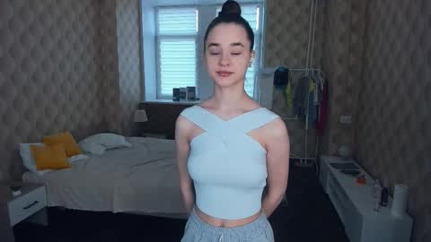 Snapshot of meoww_meows chatting on 10-30-25, 08:05 Julie online show from 10-30-25, 08:05