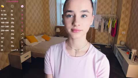 Snapshot of meoww_meows chatting on 11-29-25, 10:07 Julie online show from 11-29-25, 10:07