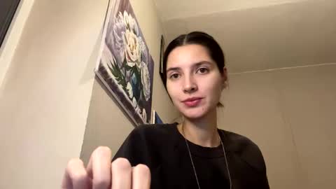 Snapshot of meralynn chatting on 01-15-26, 06:33 LEVA online show from 01-15-26, 06:33