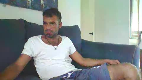 Snapshot of mercedes190d chatting on 10-07-25, 04:59 Mercedes190d online show from 10-07-25, 04:59