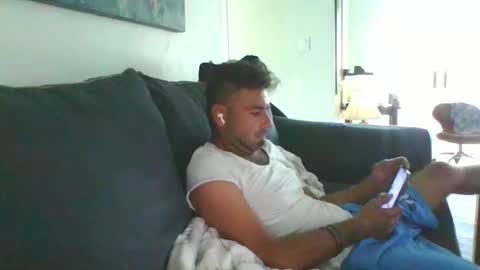 Snapshot of mercedes190d chatting on 11-26-25, 07:04 Mercedes190d online show from 11-26-25, 07:04