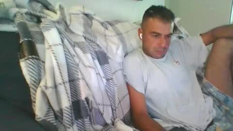 Snapshot of mercedes190d chatting on 11-29-25, 12:52 Mercedes190d online show from 11-29-25, 12:52