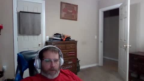 Snapshot of mercer1977 chatting on 12-18-25, 07:20 mercer1977 online show from 12-18-25, 07:20