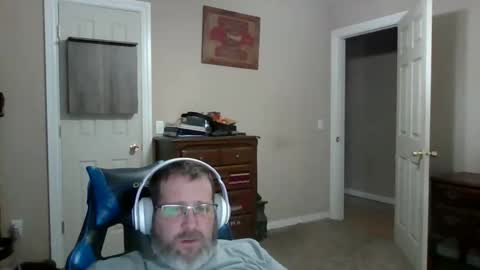 Snapshot of mercer1977 chatting on 01-14-26, 04:12 mercer1977 online show from 01-14-26, 04:12