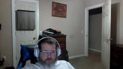 Snapshot of mercer1977 chatting on 02-13-26, 10:44 mercer1977 online show from 02-13-26, 10:44