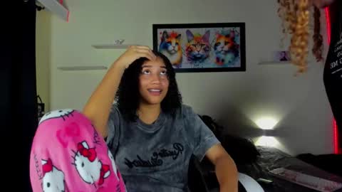 Snapshot of meredit_cristi23 chatting on 03-13-26, 02:18 CRISTI AND MEREDIT online show from 03-13-26, 02:18