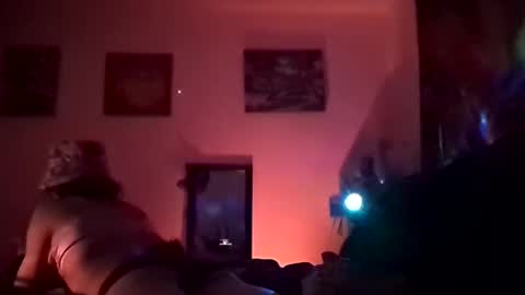 Snapshot of merelyalover chatting on 03-04-25, 04:06 gurlnips online show from 03-04-25, 04:06