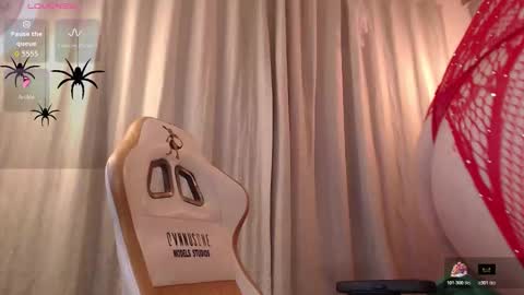 Snapshot of meriiiidaa chatting on 10-22-25, 03:51 meriiiidaa online show from 10-22-25, 03:51