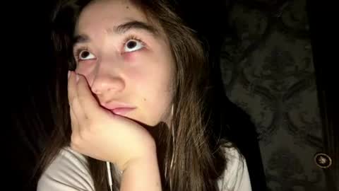 Snapshot of merlenebixel chatting on 07-17-26, 05:40 merlenebixel online show from 07-17-26, 05:40