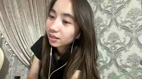 Snapshot of merlenebixel chatting on 07-28-26, 06:20 merlenebixel online show from 07-28-26, 06:20