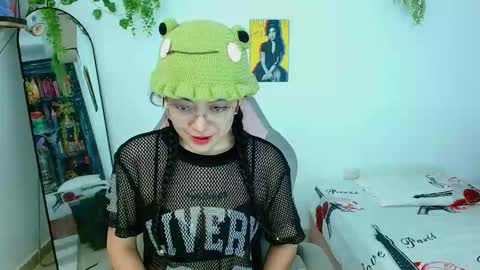 Snapshot of merliah_xd chatting on 09-26-25, 12:31 Liah online show from 09-26-25, 12:31