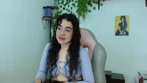 Snapshot of merliah_xd chatting on 10-08-25, 01:31 Liah online show from 10-08-25, 01:31