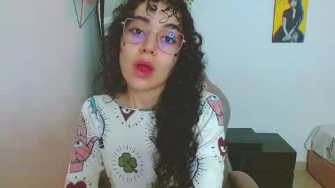 Snapshot of merliah_xd chatting on 01-06-26, 02:48 Liah online show from 01-06-26, 02:48