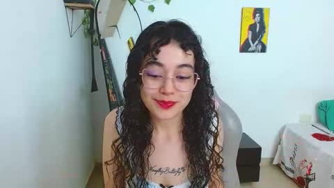 Snapshot of merliah_xd chatting on 01-10-26, 02:24 Liah online show from 01-10-26, 02:24