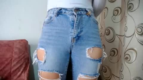 Snapshot of merlinaadams_ chatting on 12-10-24, 04:38 Merlina online show from 12-10-24, 04:38
