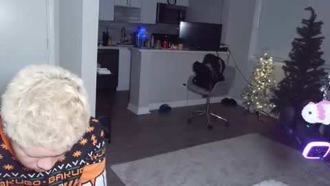 Snapshot of merlinharriss chatting on 12-16-25, 03:55 Merlinz Magic online show from 12-16-25, 03:55