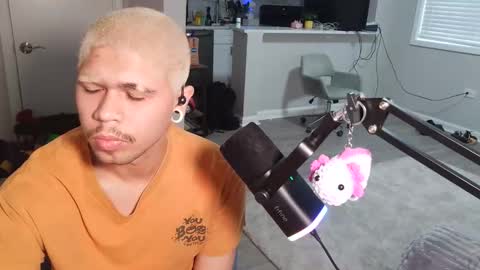 Snapshot of merlinharriss chatting on 01-06-26, 05:49 Merlinz Magic online show from 01-06-26, 05:49