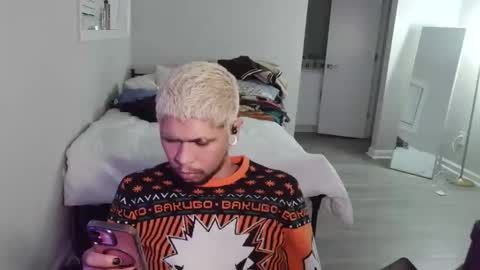 Snapshot of merlinharriss chatting on 02-04-26, 07:03 Merlinz Magic online show from 02-04-26, 07:03