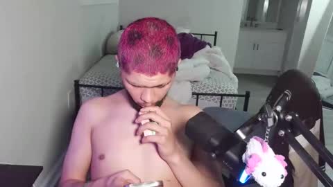 Snapshot of merlinharriss chatting on 03-06-26, 11:34 Merlinz Magic online show from 03-06-26, 11:34