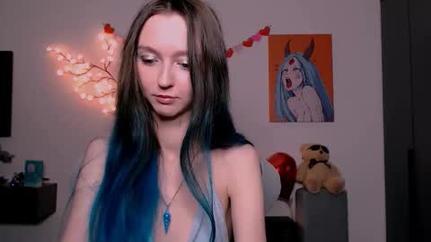 mermaidvibestides online show from 03-18-26, 06:55