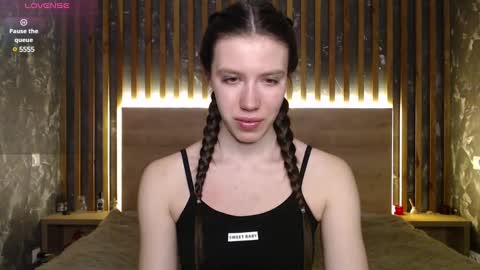 Emilia online show from 02-22-25, 10:42