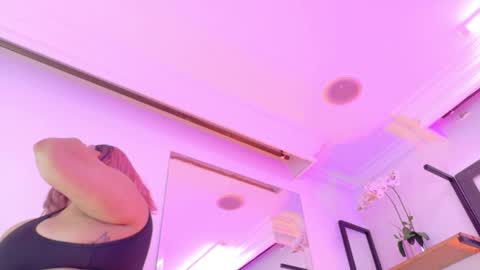 Mery Stone online show from 05-31-26, 04:20